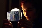 Invoering euro doorstaat eerste test met glans