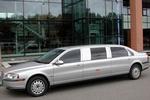 Limousine voor huwelijksgasten
