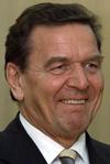 Schröder wint 'haarstrijd' in rechtbank