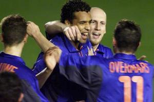 Pierre van Hooijdonk inspireert Oranje