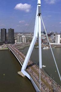 Triomfbrug van marathonmassa