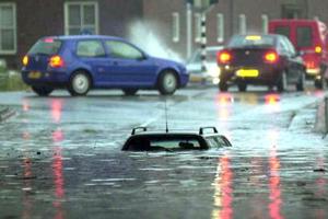 Noodweer en overlast<BR>na hete zomerdag