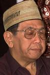 President Wahid kondigt de noodtoestand af