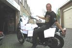 Hardrijder lacht om ƒ11000 aan boetes