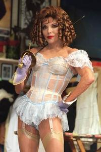 Joan Collins: seksbom van 68