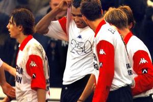 Van Hooijdonk<BR>op 250 treffers