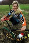 Corine Dorland blijft<BR>mountainbikester