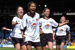 Vrouwenvoetbal groeit snel in Engeland