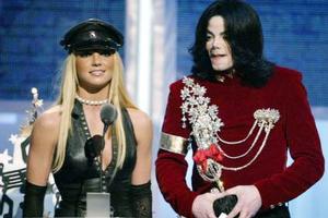 Britney blundert