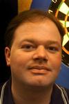 Van Barneveld simpel naar halve finales