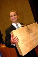 Klik op de foto voor een afbeelding op volle grootte (341x512, 22kb)