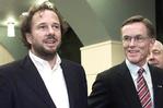 Ministers roepen hulp bemiddelaars in